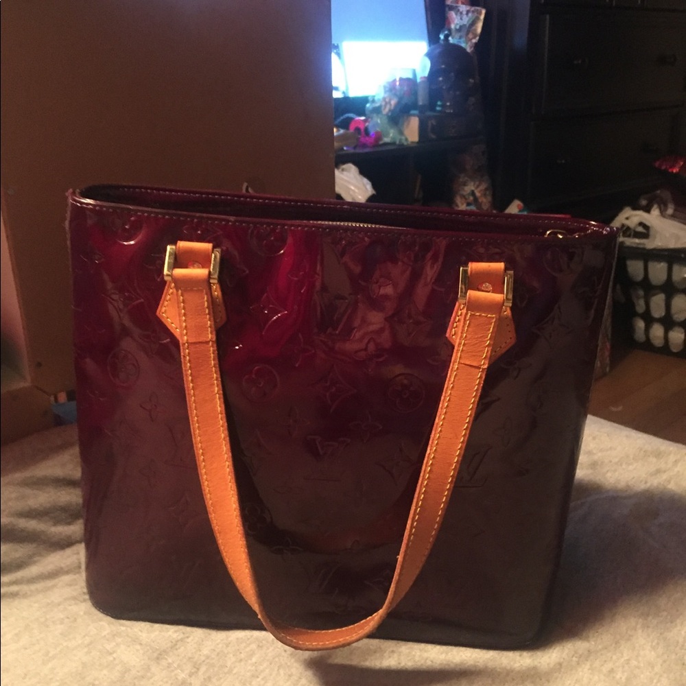 Authentic Louis Vuitton vernis Houston